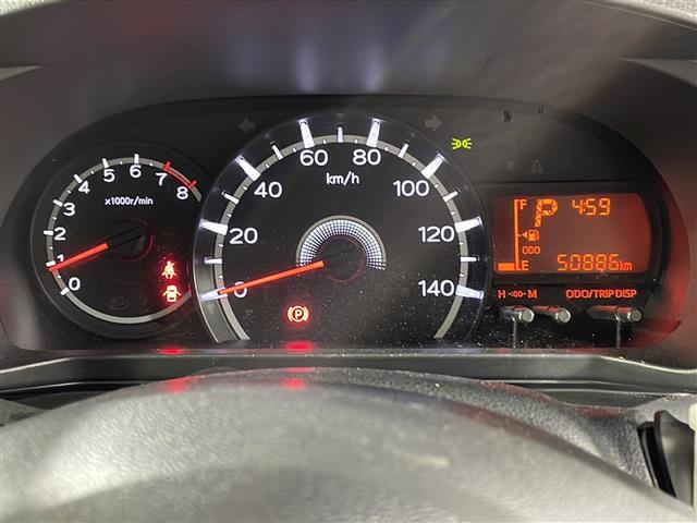【スピードメーター】メーターがシンプルで見やすく運転しやすいですね！
