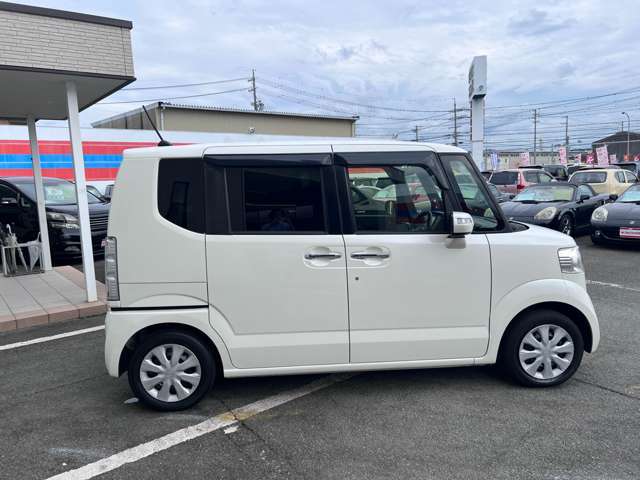 純正7型ナビ★ラジオ★ワンセグ★ステアリングリモコン★スマートキー×2★電格ミラー★ビルトインETC★アームレスト★プッシュスタート★両側パワースライドドア★バックカメラ★ECON★ふらつき防止★