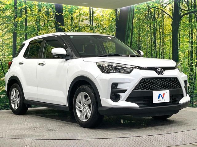 大好評のボディコーティング「弾スプラッシュコート」もご納車までに施工可能。通常のガラスコートと異なる、耐久年数6年の無機質ガラスコーティングが、ボディをキレイな状態に保ってくれます。