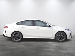 みなさまにとって最良のお車選びのお手伝いをさせてください！スタッフ一同心よりご来店、お問い合わせをお待ちいたしております！