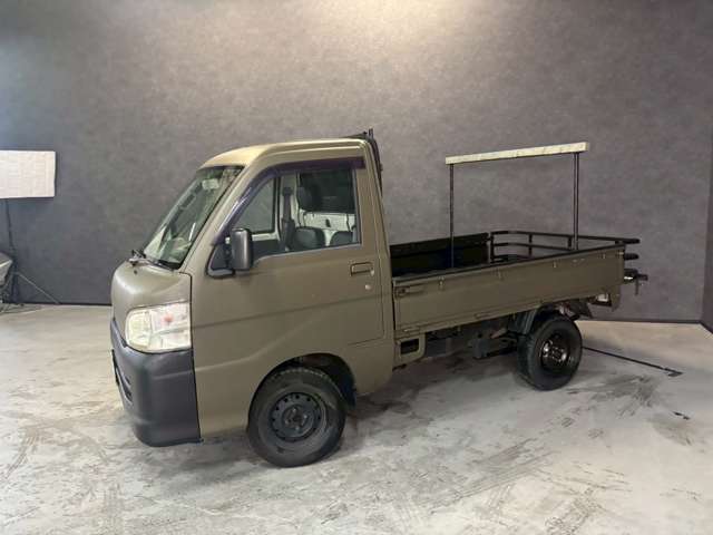 ここまで閲覧頂きありがとうございます♪当店は、滋賀県甲賀市の田舎町で車関連のトータルサービスをしております！お買い得な車両を常時40台以上展示しております♪