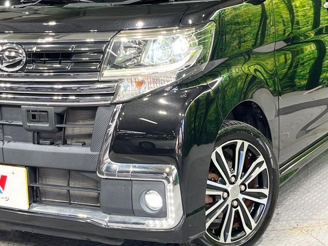 【LEDヘッドライト】悪天候や夜間走行時も良好な視界を確保し安心して運転できる高輝度LEDヘッドライトを装備！点灯速度が早く、消費電力も抑えられています。