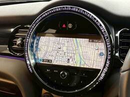 先進のBMW　タッチパッド付きi-driveとほぼ同性能のHDDナビゲーションになります。USBインターフェースやブルートゥースオーディオなど様々な先進機能をお楽しみいただけます。