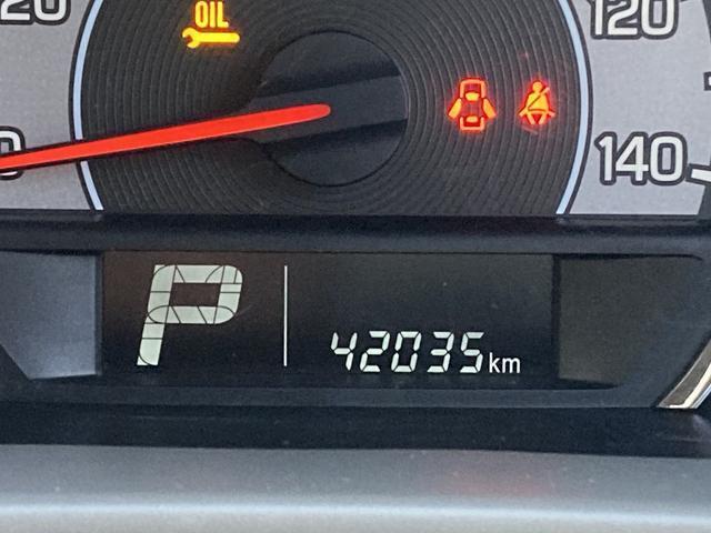 ［走行距離］この少ない距離は必見ですよ。スピードメーターも見やすいです！