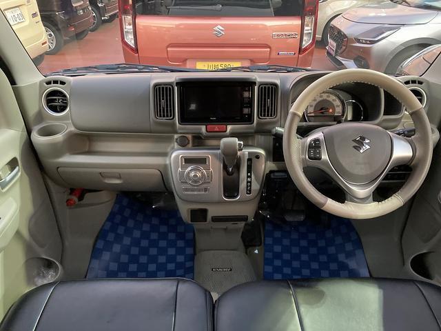 ［室内］落ち着いたお色の室内☆毎日の移動時間も快適♪