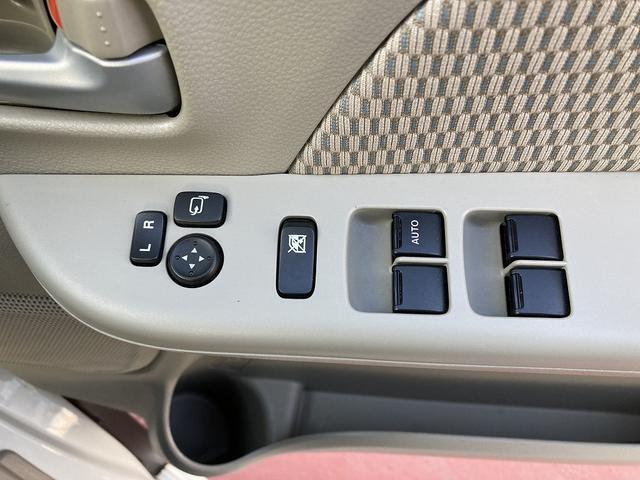 ［車線逸脱抑制＆リヤパーキングセンサー＆フォグランプ＆デュアルカメラブレーキ、等］各操作が運転席右側にて可能です。