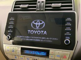 【純正ナビ】人気の純正ナビを装備しております。ナビの使いやすさはもちろん、オーディオ機能も充実！キャンプや旅行はもちろん、通勤や買い物など普段のドライブも楽しくなるはず♪