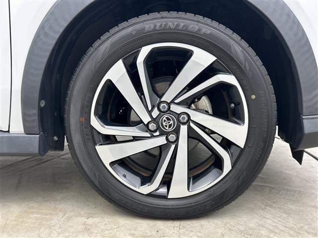 【タイヤ・ホイール】足回りもかっこよく決まってます！社外のアルミやスタッドレスタイヤも取り扱いございますドレスアップもカスタマイズもお任せください！