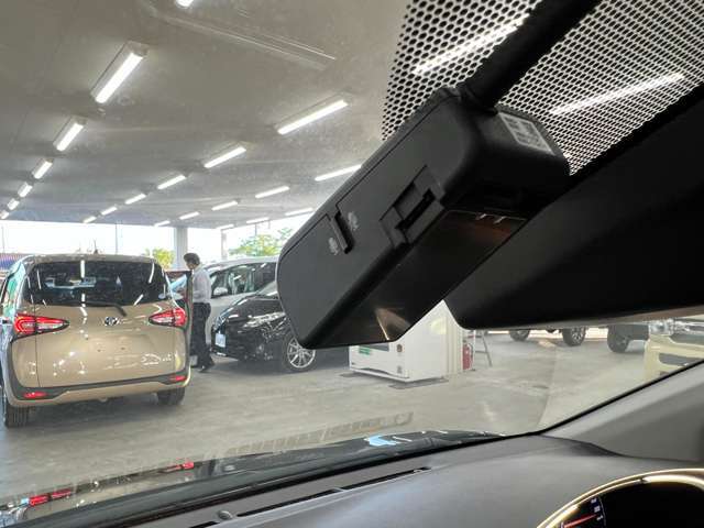 一部車両を除き他店在庫の取寄せ陸送費は無料対応中！品質にこだわった関東仕入れ！低走行の高品質車だけを仕入れております。ボディの綺麗さはもちろん、北陸地方特有の下廻りの錆などもない車両をご案内！