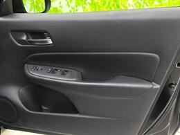 「この車の写真をもっと見たい」「状態が気になる」「この装備はついている？」どんな小さな疑問でもお気軽にお問い合わせください！