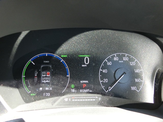 【ホンダセンシング】ミリ波レーダーと単眼カメラで検知した情報をもとに、安心・快適な運転や事故回避を支援する、先進の安全運転支援システムです。