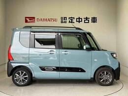 車両右側面からの写真になり。車をご覧になりたい時はお気軽に最寄りの店舗へご相談下さい。