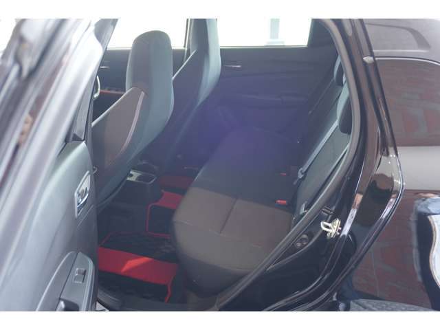 中古車販売を行っております☆全国選りすぐりの仕入ネットワークの中からあなたにピッタリのお車をお探します！(^^)！◆無料電話：0120-429-215◆