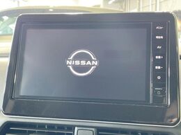 【純正9型ナビ】人気の大型9インチナビを装備。存在感のある大画面はインパクト大！ナビ利用時のマップ表示は見やすく、テレビやDVDは臨場感がアップ！いつものドライブがグッと楽しくなります♪