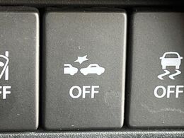 【スズキ　セーフティサポート】走行中に前方の車両等を認識し、衝突しそうな時は警報とブレーキで衝突回避と被害軽減をアシスト。より安全にドライブをお楽しみいただけます。