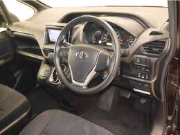 視界が広く使い勝手の良いインパネ周り！