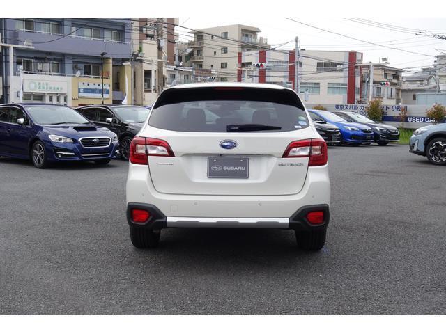 後方視界が良く。運転席から1mのモノ・ヒトが視認できるよう設計されています。乗用車の快適性、SUVの走破性、ステーションワゴンの積載性を兼ね備えています。