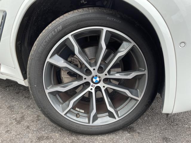 BMWならではの卓越した走りを支えるホイールと足回りです！日本車の走りに慣れている方にもぜひ体感して頂きたいほど、高いレベルでまとまっています！
