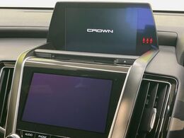 【メーカー純正ナビ】インテリアに溶け込むスタイリッシュな「専用設計」メーカーナビを装備♪視認性や操作性など基本性能にも優れ、より上質なカーライフをお楽しみいただけます。