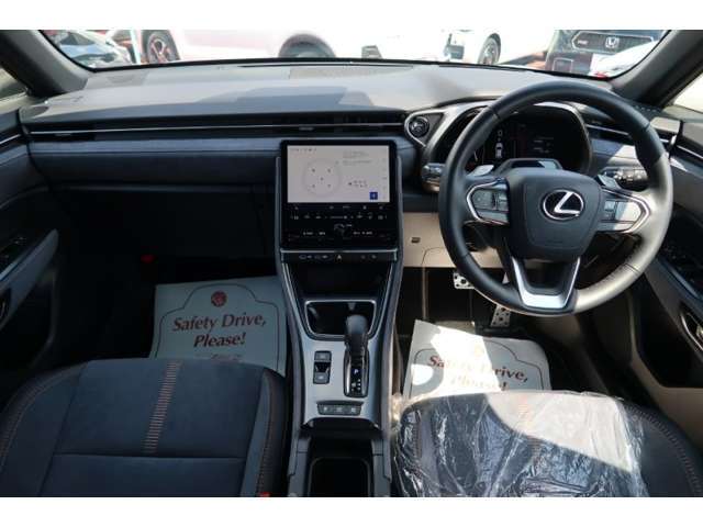 在庫車は店舗を移動している場合がございますので、御来店前に在庫の確認をして頂きます事をお勧めいたしております。