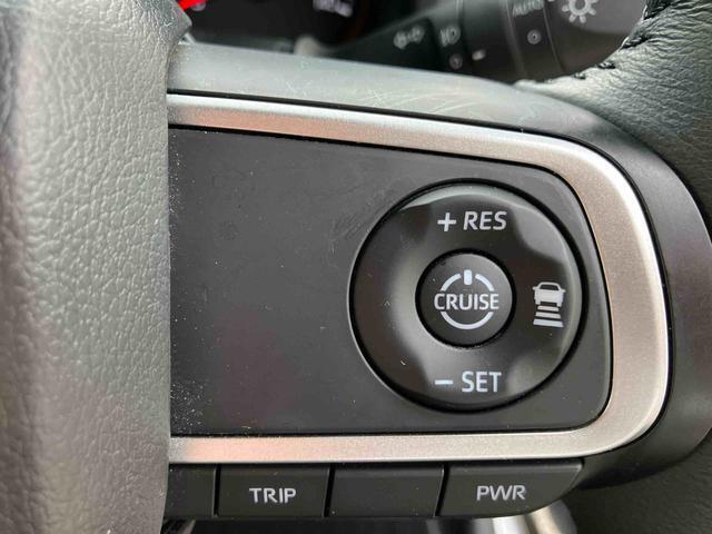3.「認定中古車カルテ」は、走行距離や修復歴に加えてキズ・凹みの有無・状態や消耗品の交換、過去の整備状況がわかります。