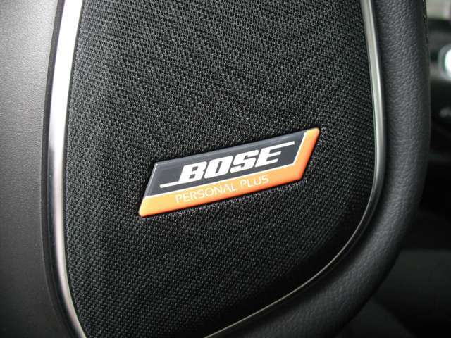 BOSEサウンドシステム　車両空間を活かしたスピーカーレイアウトと、専用開発のサウンドシステムにより、自然な音源再生と迫力あるサウンドを実現しました。