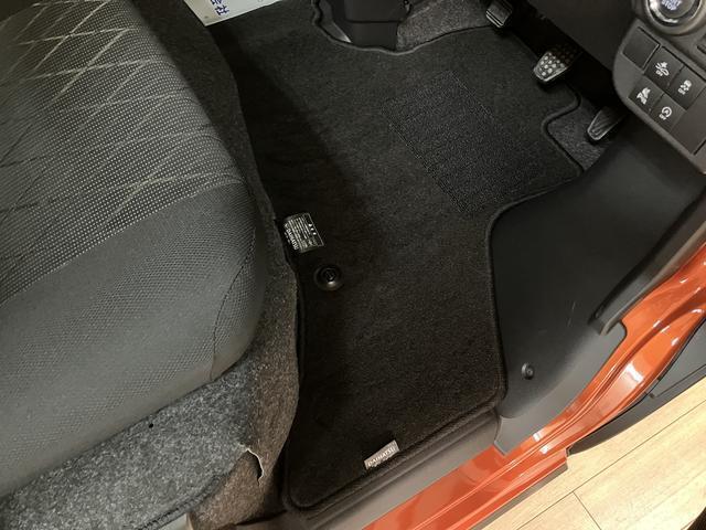 【カーペットマット】嬉しい純正カーペットマットつき！純正なのでフィット感が違いますよ☆清掃済みです♪