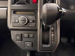 【シフトレバー】シフトも操作しやすく快適なドライブを楽しんでいただけます！