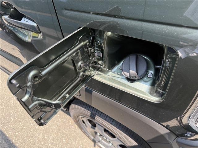 これからお車を購入し長くカーライフを楽しんで頂きたいと思い、当社スタッフは、そんな様々なお客様と安心して、楽しめるカーライフを一緒に考えてご提案させて頂いております