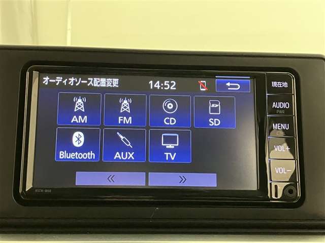 いまや必須装備「ナビゲーション」搭載！知らない場所にスイスイッとドライブ。もう、これなしではハンドルを握れませんね！でも運転中の操作は危険ですのでご注意ですね☆