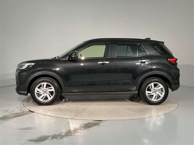 全車種、走行距離無制限の1年間無料保証付き！全国5000ヶ所に及ぶトヨタサービス店舗の安心ネットワーク！※3年先まで延長可能なロングラン保証αもご用意してます（有料）。