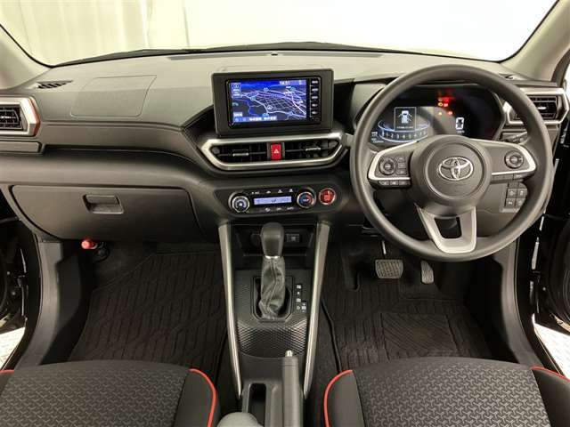 インパネ周りの写真です。操作性・視認性・質感と3拍子揃ったつくりです☆☆詳しくは無料通話0078-6003-827541　相模原ICすぐ