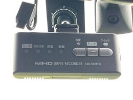 【ドライブレコーダー】安心・安全なカーライフに必須のドライブレコーダーを装備！走行中はもちろん、あおり運転や事故に遭遇した際の状況も映像で記録し、万一のリスクに備えます。