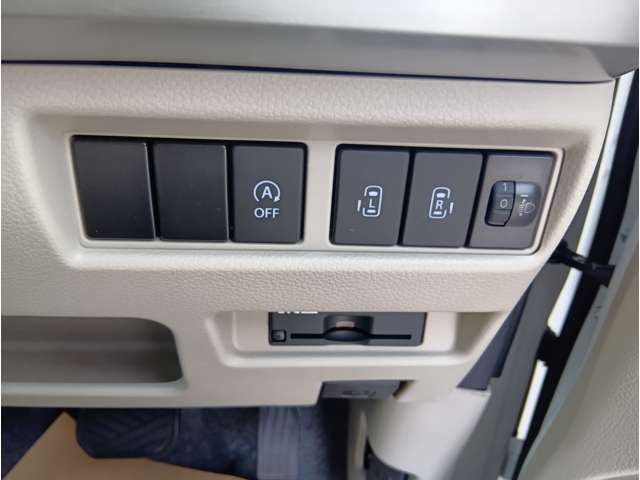 運転席スイッチ類