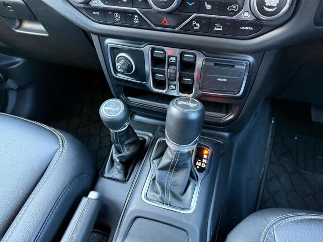 2H・4H・4Auto・4LOを選択できるトランスファ搭載。