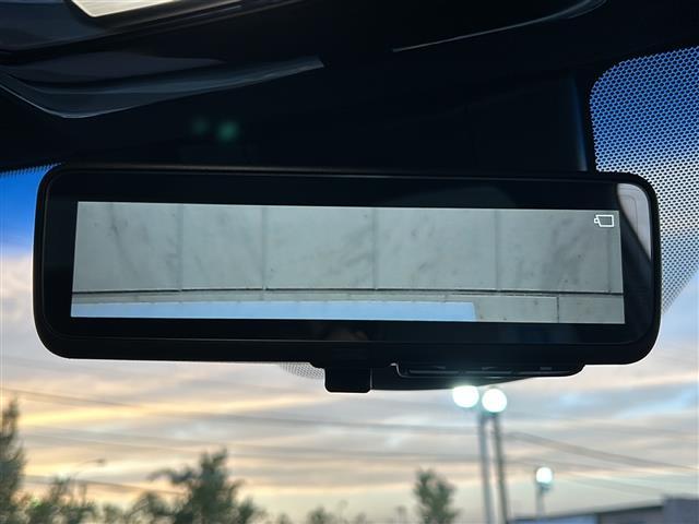 店舗にて現車の確認もいただけますので、お電話で在庫のご確認の上是非ご来店くださいませ！！店舗直通電話 0532-69-5171