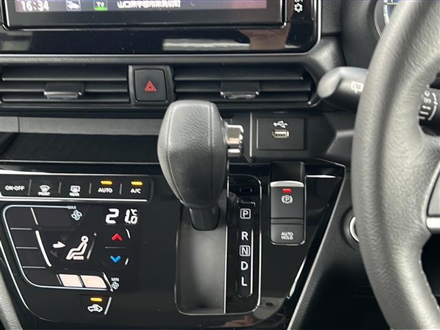 【　シフト　】スムーズなシフトチェンジで快適にお車を操縦していただけます！