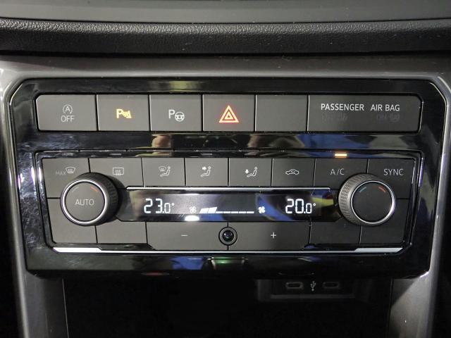 エアコン操作も簡単です。ボタン式で扱いやすいデザインとなっております。