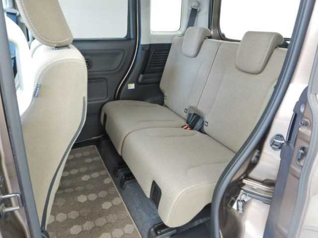 最新の入庫・販売情報などは当社ホームページhttp://www.carparco.comまで☆