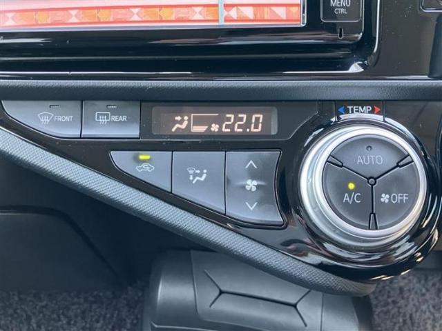 WECARSの展示場では実際に見て、触ってお車をお選びいただけます！知識の豊富な営業スタッフが様々なカーライフをご提案いたします！