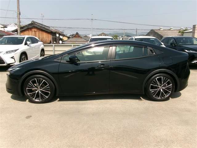 トヨタ認定中古車になります。まるごとクリーニングで見えない部分もまるごと洗浄しております。
