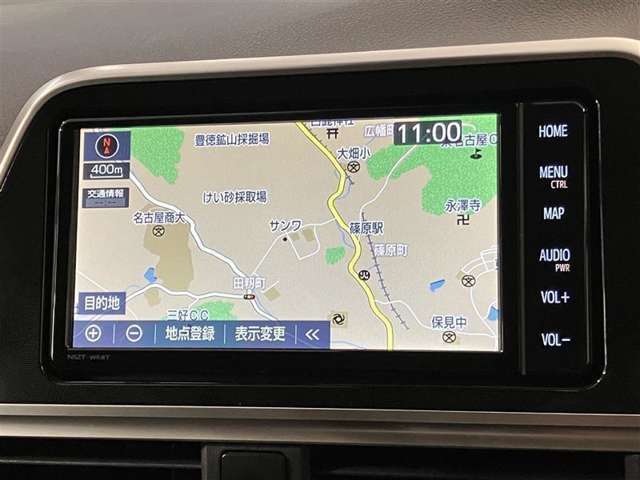 【トヨタ純正SDナビゲーション装備】純正品だから使いやすい！フルセグTV視聴可能で室内も快適♪地図データが古くなってきたら全国トヨタディーラーで更新（有料）も簡単にできます♪