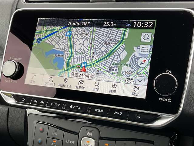 EV専用NissanConnectナビゲーションシステム（地デジ内蔵）Apple CarPlayAndroid Auto連携機能が付いてます。
