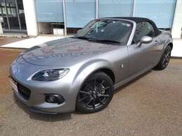 ☆6速MT☆純正ナビ☆フルセグTV☆Bluetooth☆黒本革シート☆ETC☆スマートキーx2☆前席シートヒーター☆ディスチャージヘッドライト☆ビルシュタインサス☆禁煙☆修復歴無☆走行2.2万Km！！