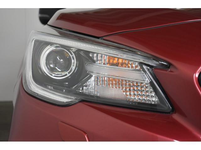 LEDヘッドライトで夜間の運転も安心です