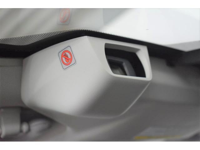 フロントガラスに取り付けられたステレオカメラがあなたの目となって危険から守ります☆彡
