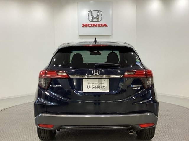 【Honda認定中古車 U-Select】　は3つの安心をお約束します。　1　Hondaのプロが整備した安心。 2　第三者機関がチェックした安心。　3　購入後もHondaが保証する安心。