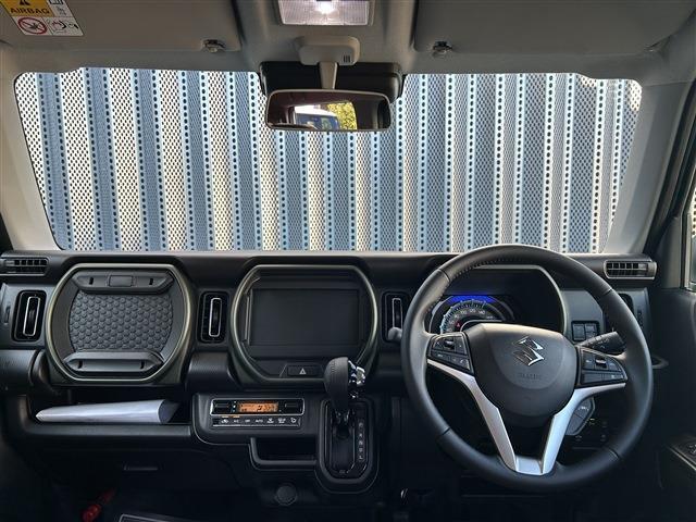 ★200名以上のスタッフで対応★　各専門店に専門のスタッフを配置する事でお客様に合ったアドバイスをさせて頂きます。女性スタッフも多数在籍していますので、女性の方でも安心してご来店ください！！