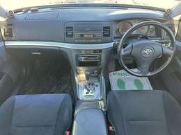 すっきりとしたマーク2らしいデザインのダッシュ回り！フロントビューの視認性もよく運転しやすいと思います★