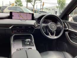 きちんとした着座位置がとれるスポーティなインテリア！！